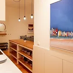 Comfortable Flat, Cozy Balcony Close To Aliados Av