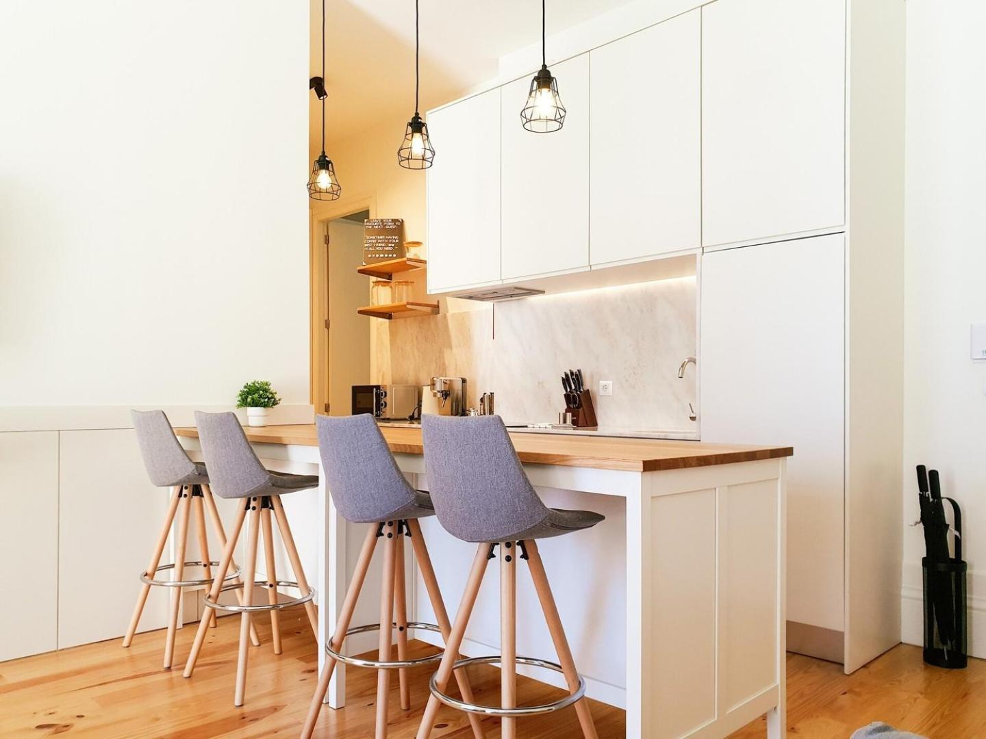 Apartment Comfortable Flat, Cozy Balcony Close To Aliados Av