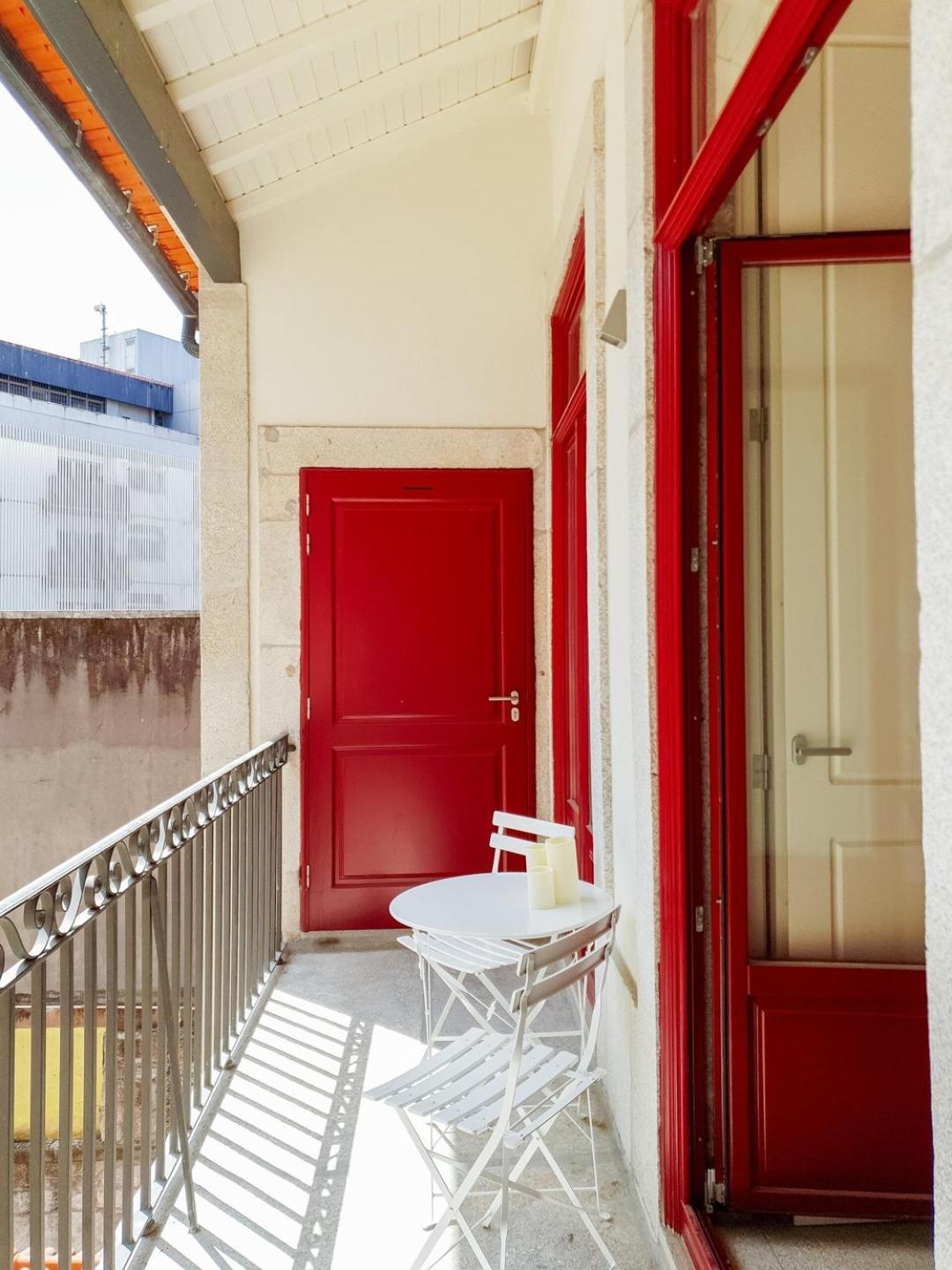 Comfortable Flat, Cozy Balcony Close To Aliados Av