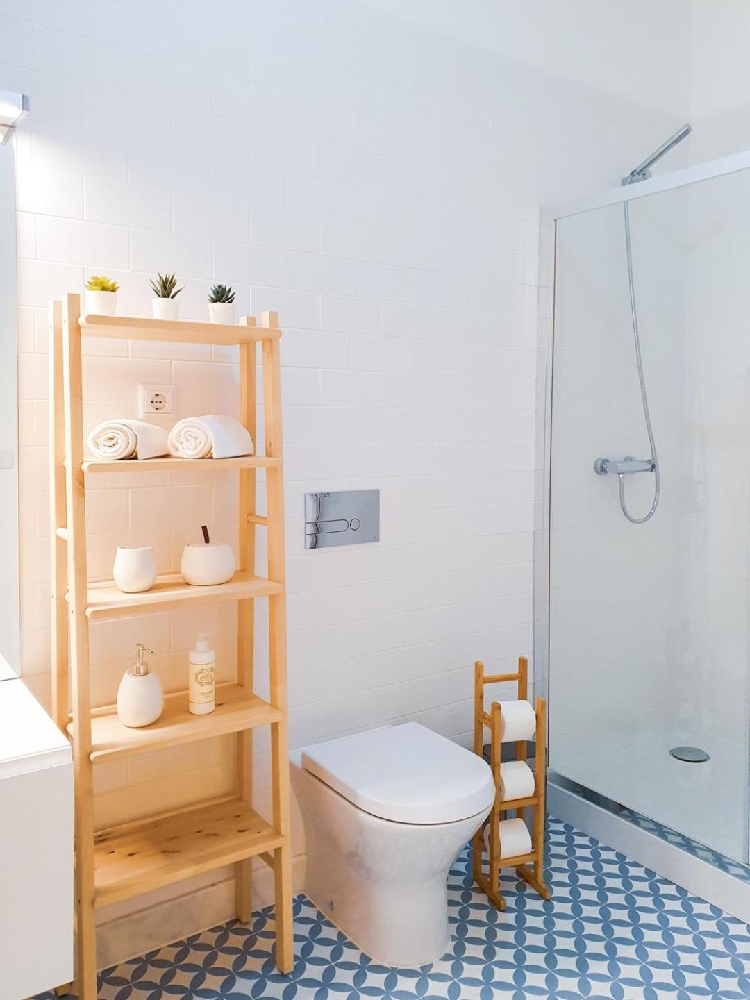 Comfortable Flat, Cozy Balcony Close To Aliados Av Apartamento