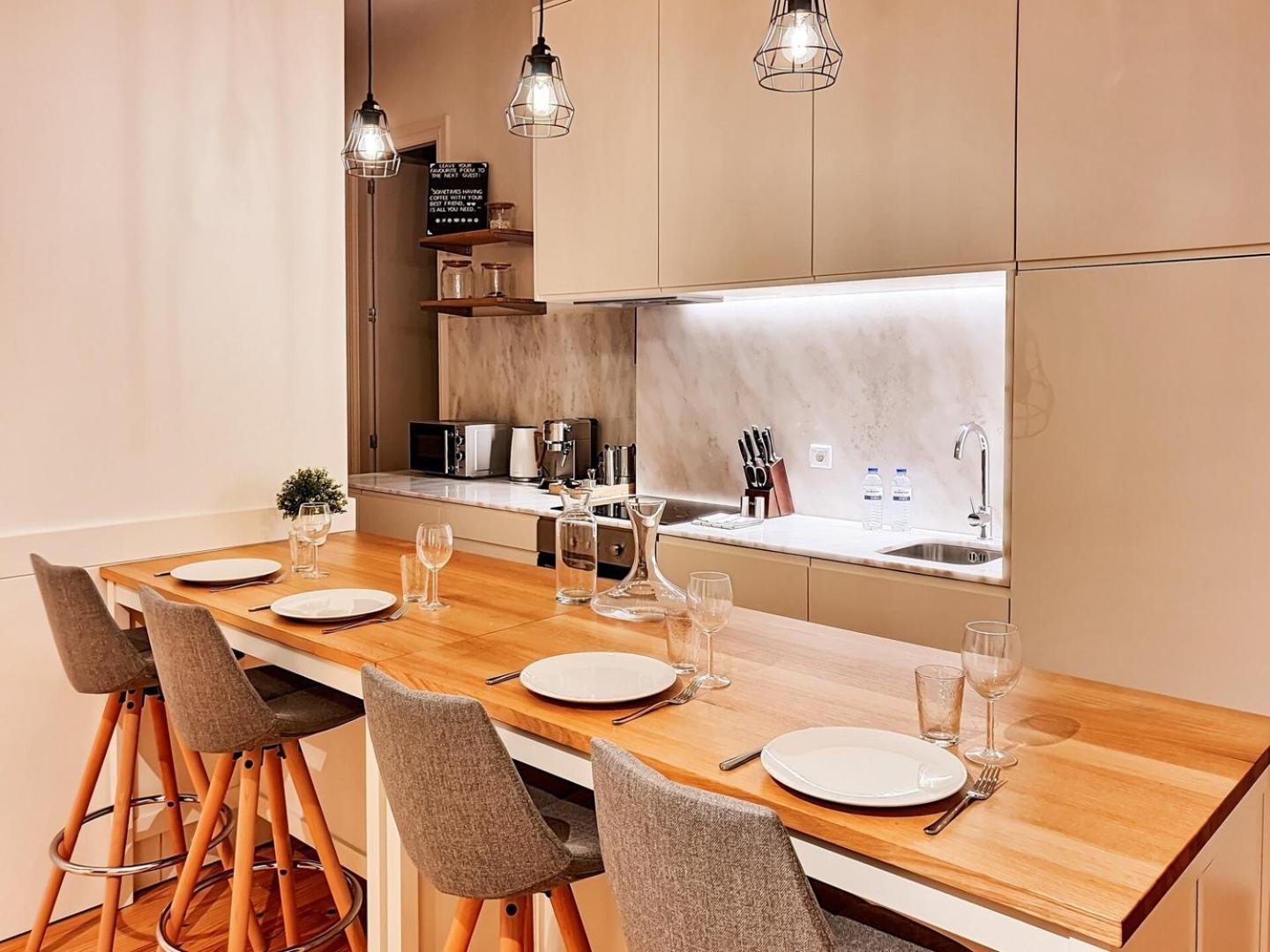 Apartamento Comfortable Flat, Cozy Balcony Close To Aliados Av Porto