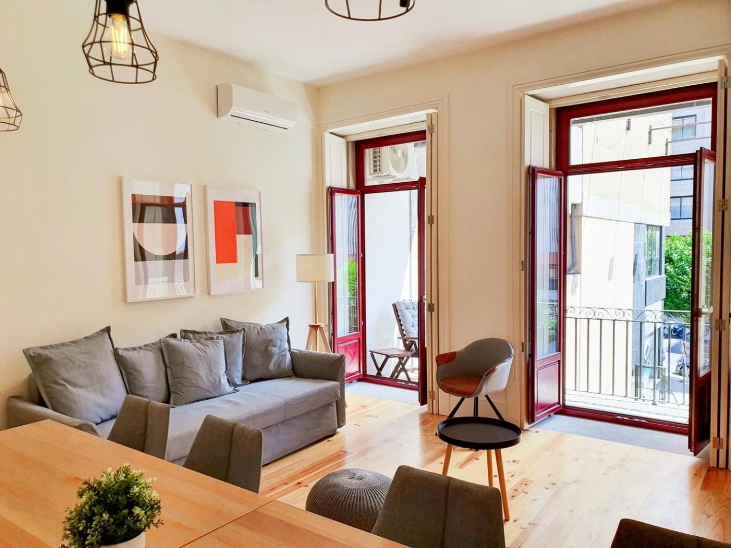 Apartamento Comfortable Flat, Cozy Balcony Close To Aliados Av *